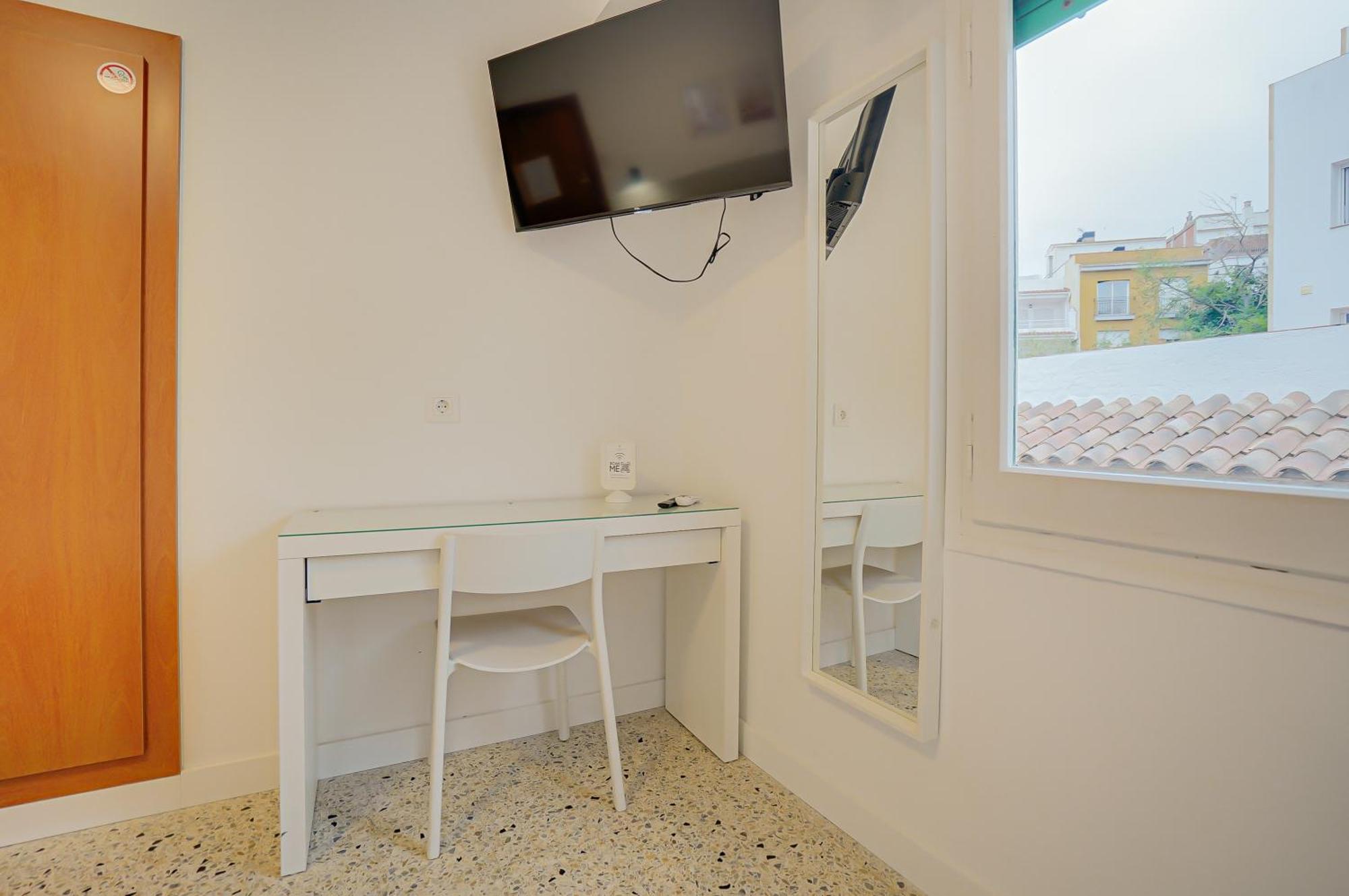 Hostal Y Apartamento Moli De Mar Lloret de Mar Exterior foto