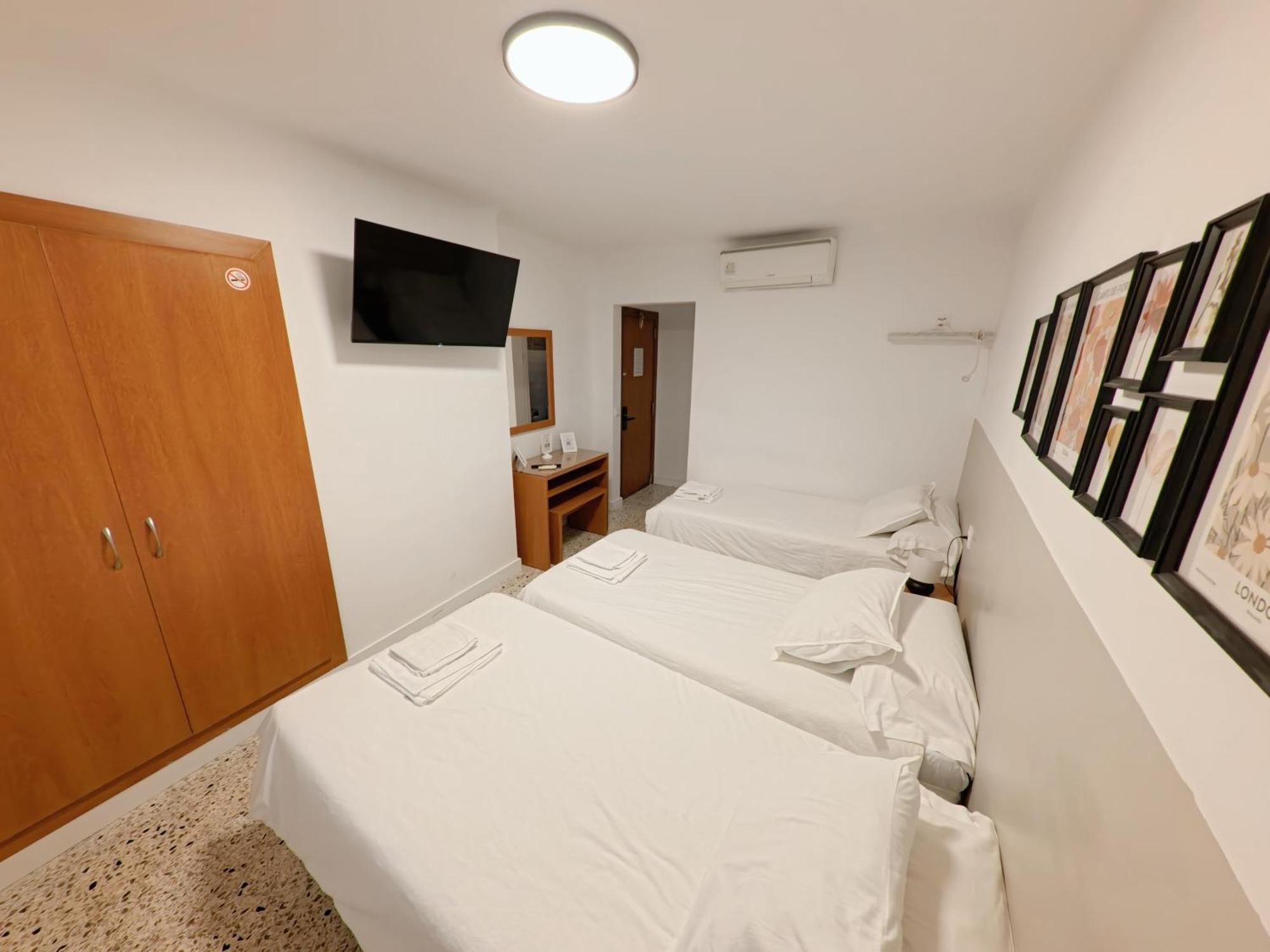 Hostal Y Apartamento Moli De Mar Lloret de Mar Exterior foto